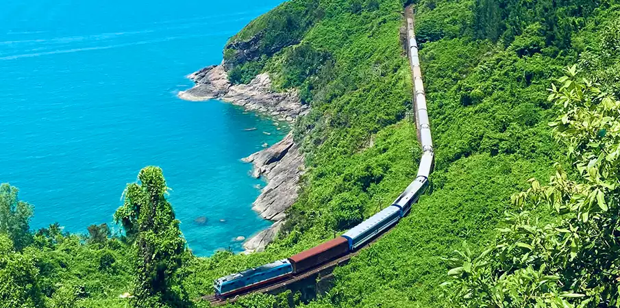 vlak-vietnam-prusmyk-hai-van