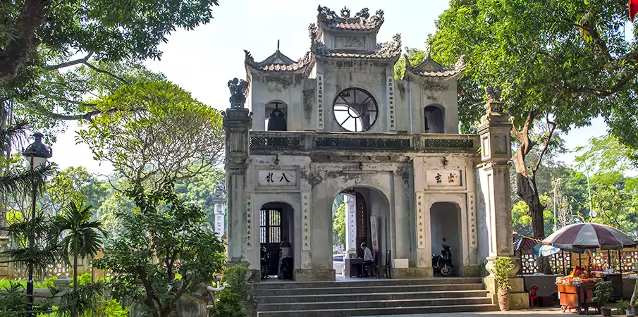 Chrám Quan Thanh v Hanoji Chrám Quan Thanh v Hanoji jako významná historická památka Vietnamu