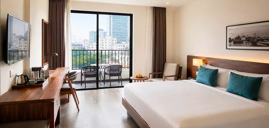 vietnam-ubytovani-standardni-hotel-pokoj